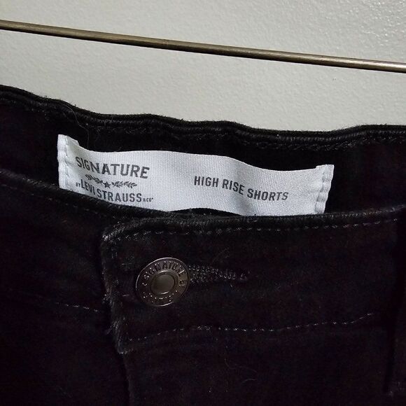 EUC LEVI'S STRAUSS SIGNATURE JET BLACK RAW HEM HIGH RISE SHORTS SIZE 12/31 - Picture 7 of 12